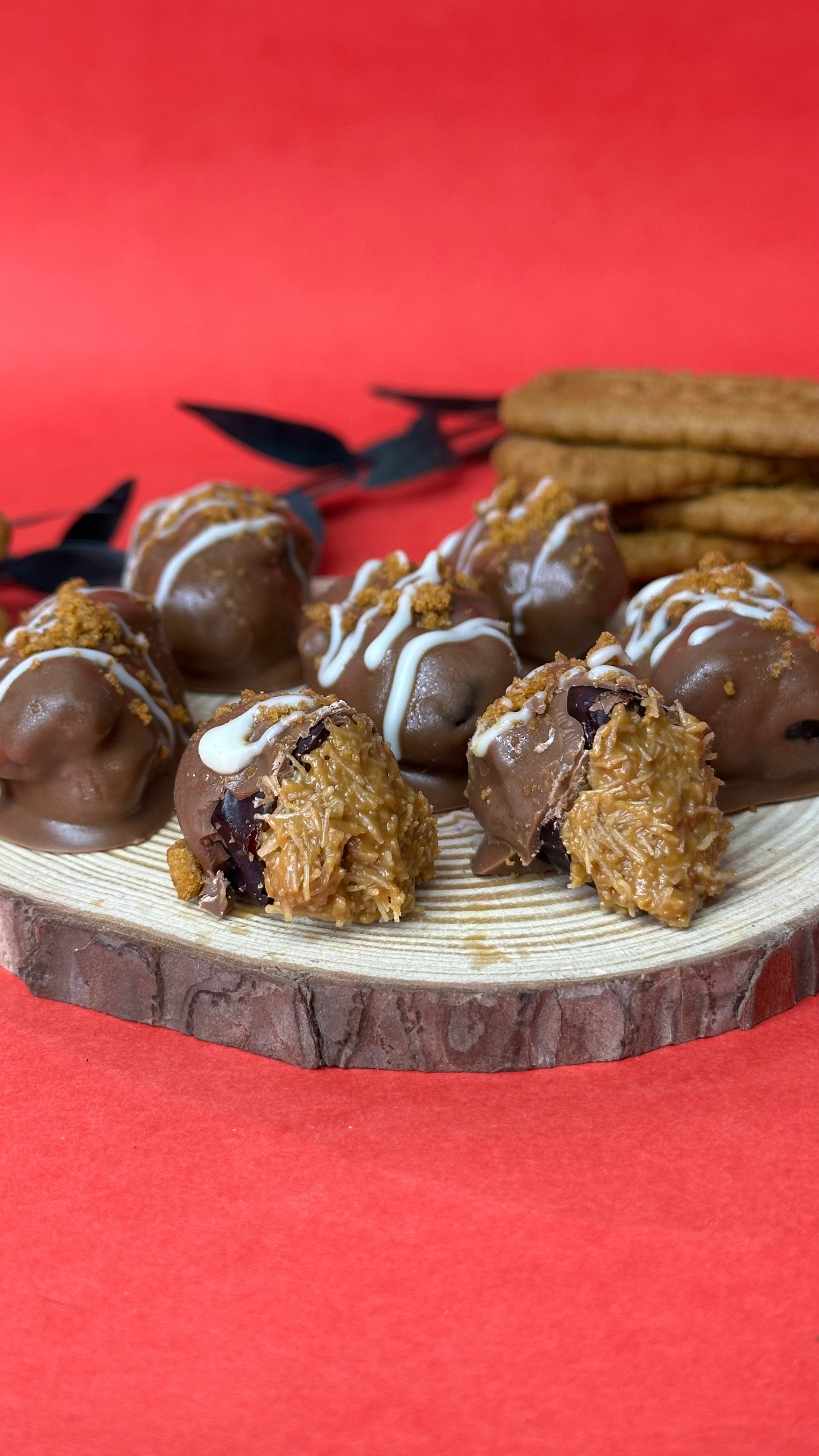 Biscoff Kunafa Date Bites (8pcs)