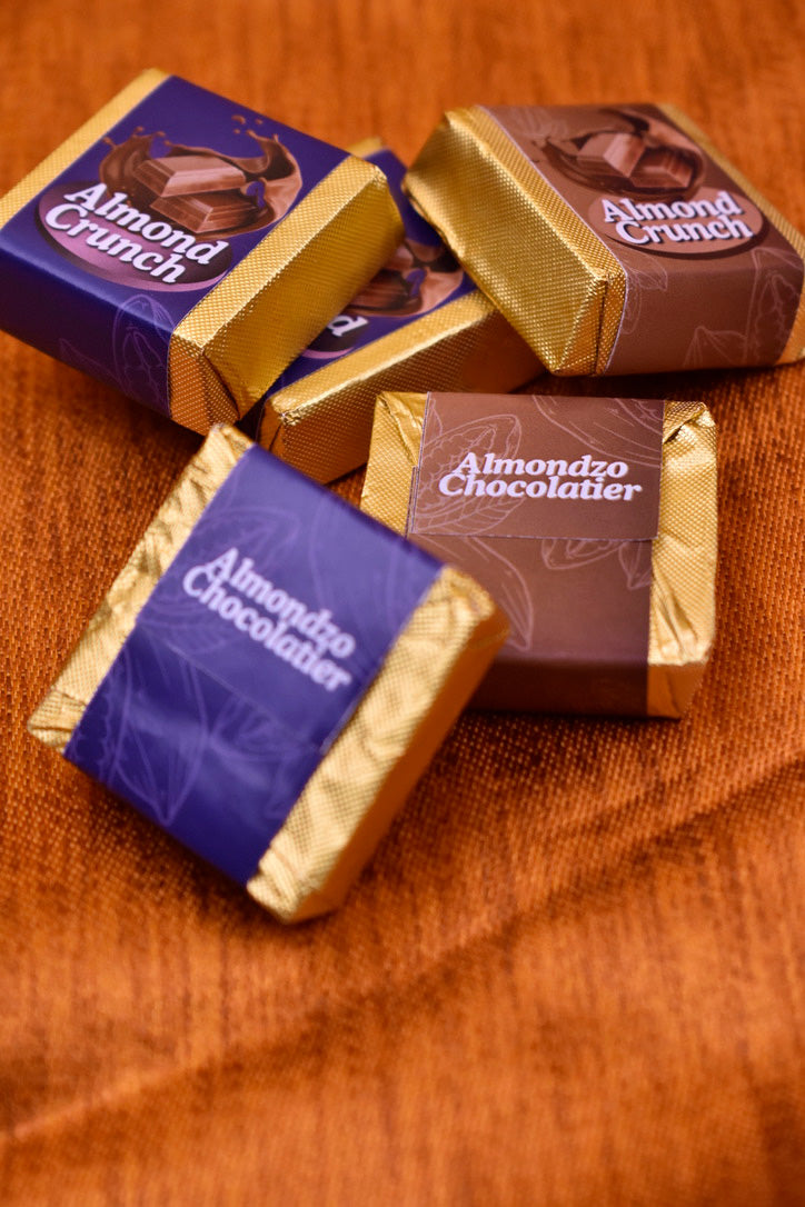 Almond Crunch (8 Pcs)