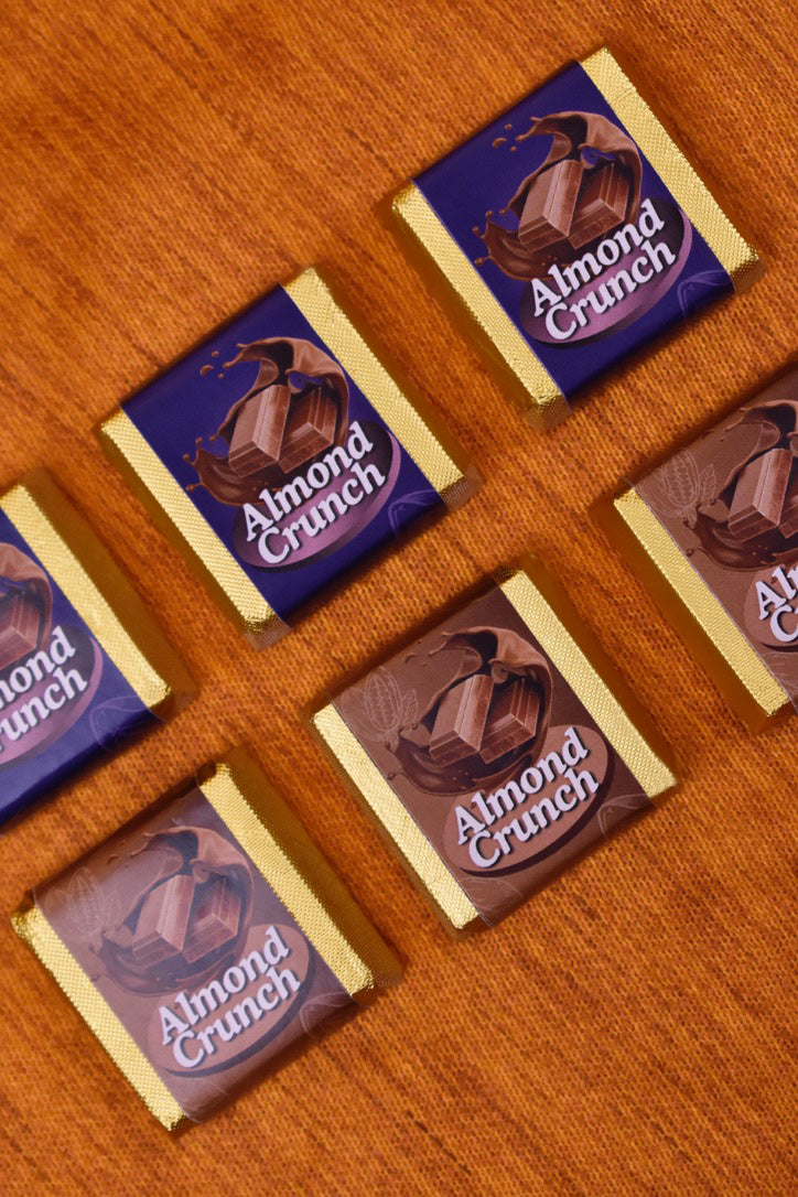 Almond Crunch (8 Pcs)