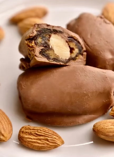 Almond Chocolate Dates (6 pcs)